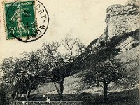 Tombeau de Saint-Ethbin au pied de la butte de Chteauneuf